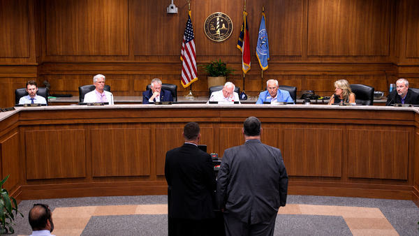 Dare Commissioners Vote Unanimously to Remove Flock License Plate Cameras